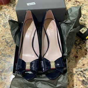 Vince Camuto patent leather open toed wedges